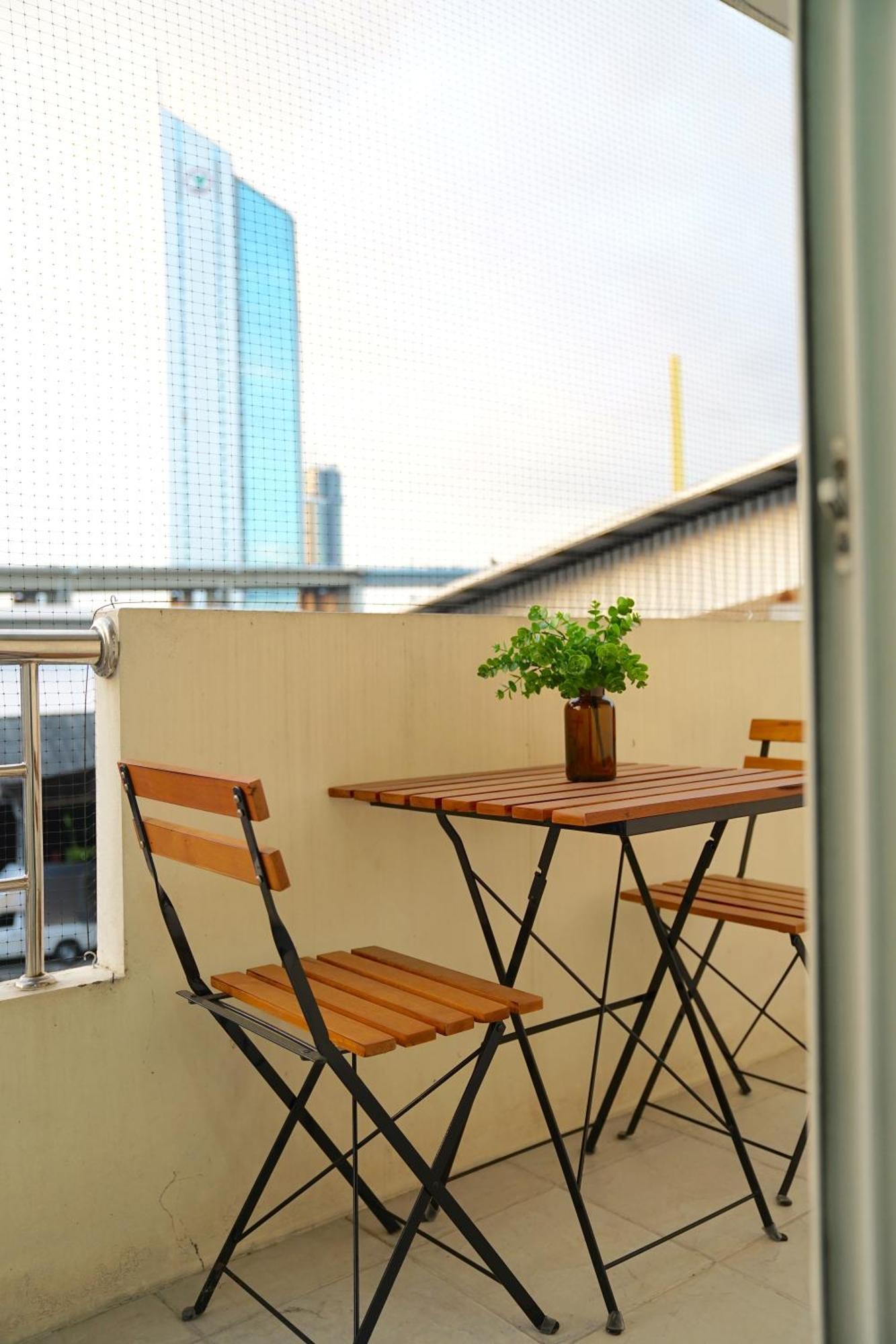 The View Residence Bangkok Bagian luar foto