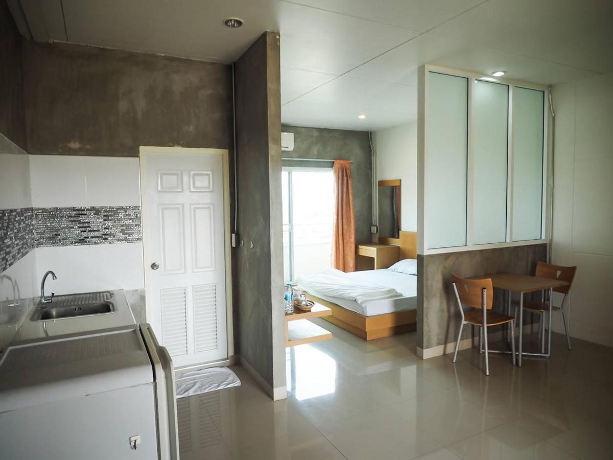 The View Residence Bangkok Bagian luar foto